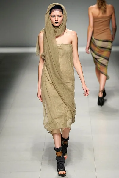 Look 23